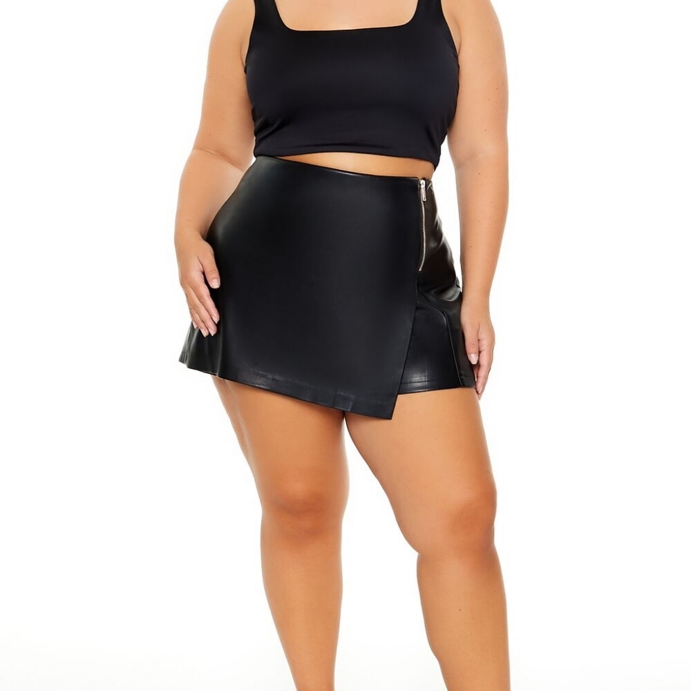 Forever 21 Plus Black Faux Leather Mini Skort 1X NWOT